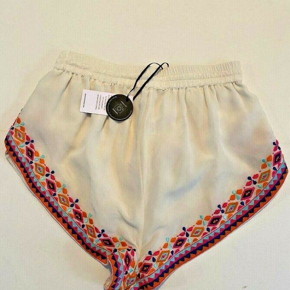 Z Supply Embroidered Silk Tassel Shorts - Picture 3 of 3
